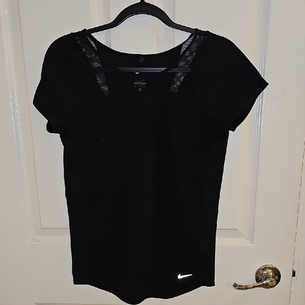 Nike Dri-FIT Women’s Black Mesh Detail Athletic Running Top Tee Size S